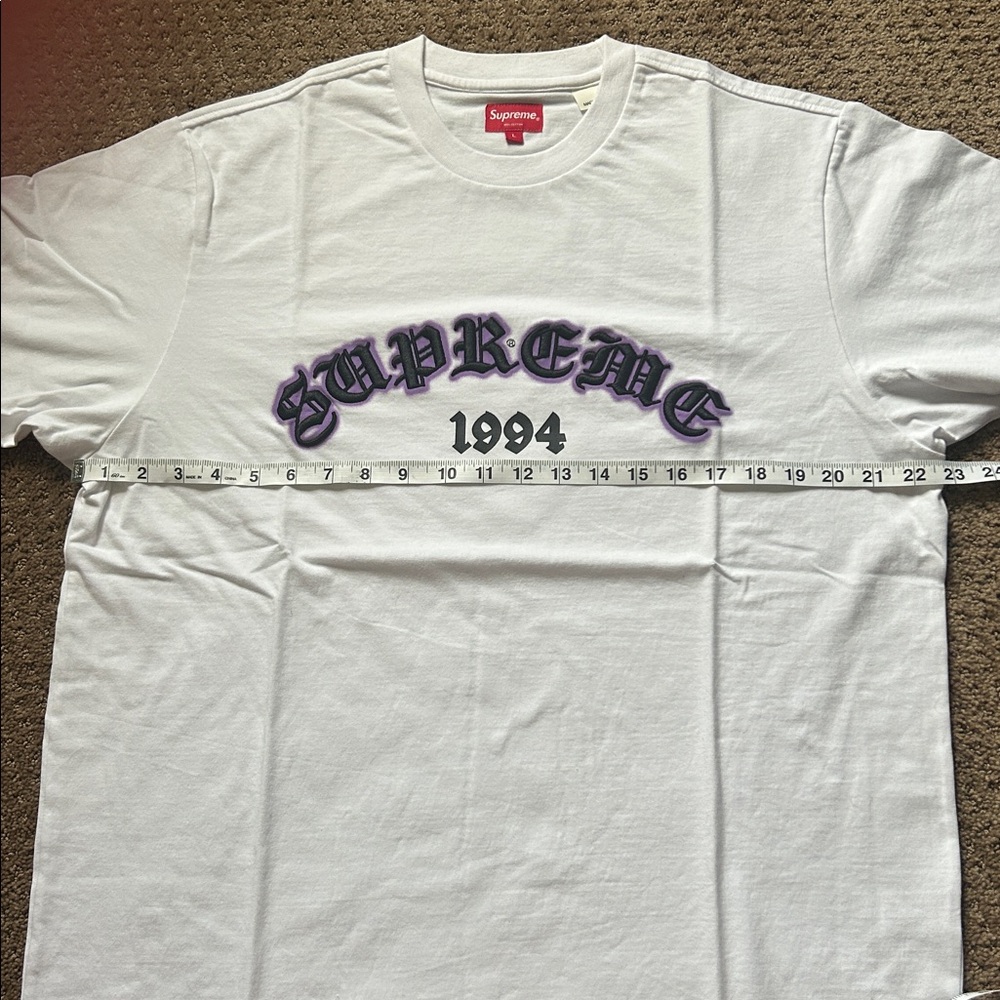 NWT Supreme Old English Glow White T-Shirt with Purple Graphic Large - Picture 7 of 9